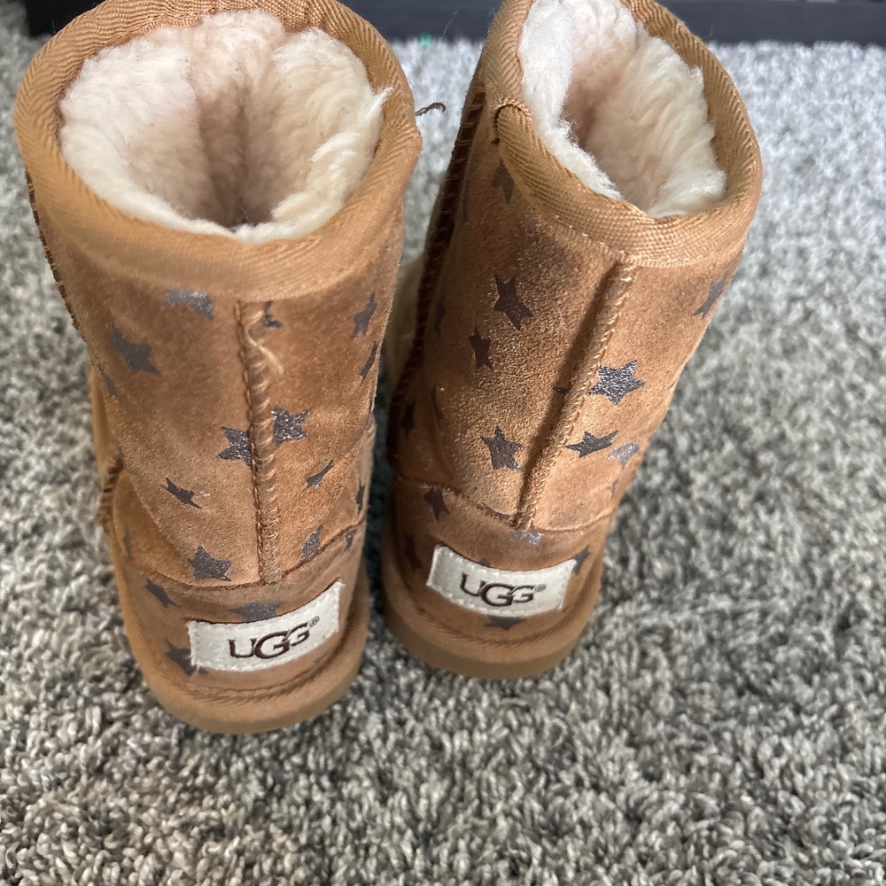Ugg star boots